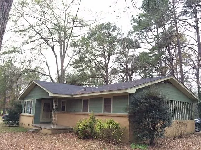 4 bed, 1692 sqft, $1,350 — Photo 2