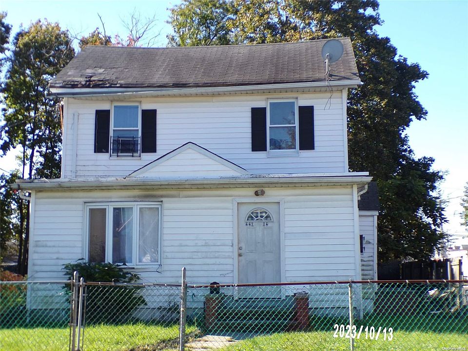 1st image of 220-02 133rd Avenue