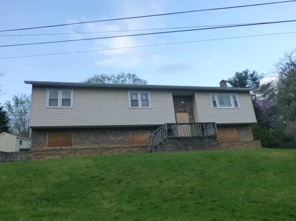 77 Scott Ave, Coatesville, PA 19320