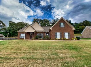 613 Taylor Overlook Dr, Taylor, MS 38673
