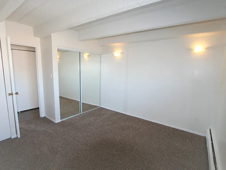 1085 N Pearl St #203 — Photo 6