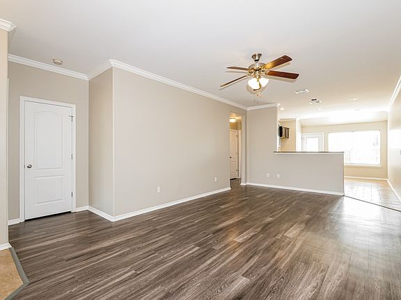 5th image of 13312 Beaumont Dr