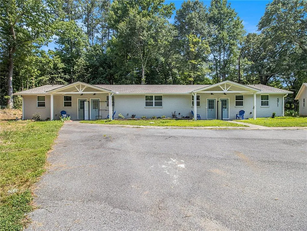 1 bed, 630 sqft, $1,400 — Photo 2