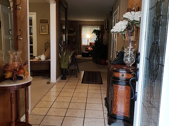 2nd image of 2739 Fair Oaks Cir