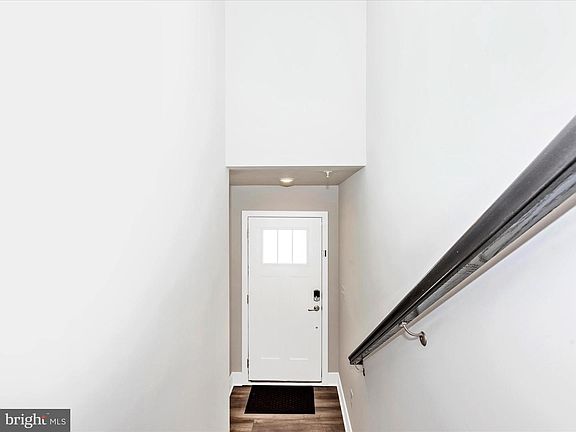 3rd image of 1806 Watermark Way