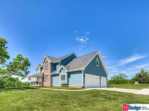 3rd image of 22915 Daboll Cir