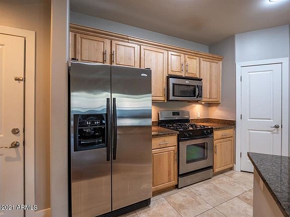 4th image of 945 E Playa Del Norte Dr