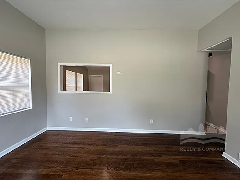 2076 Willow Wood Ave — Photo 5