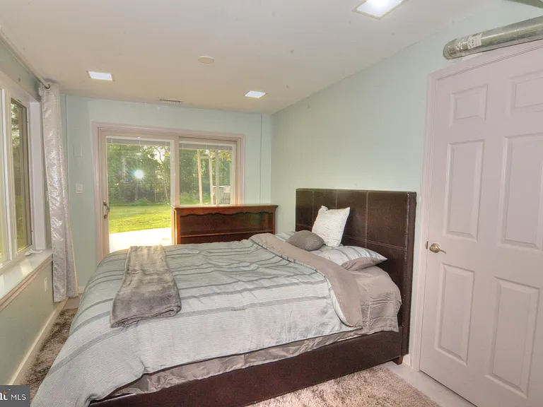 4304 Silas Hutchinson Dr — Photo 16