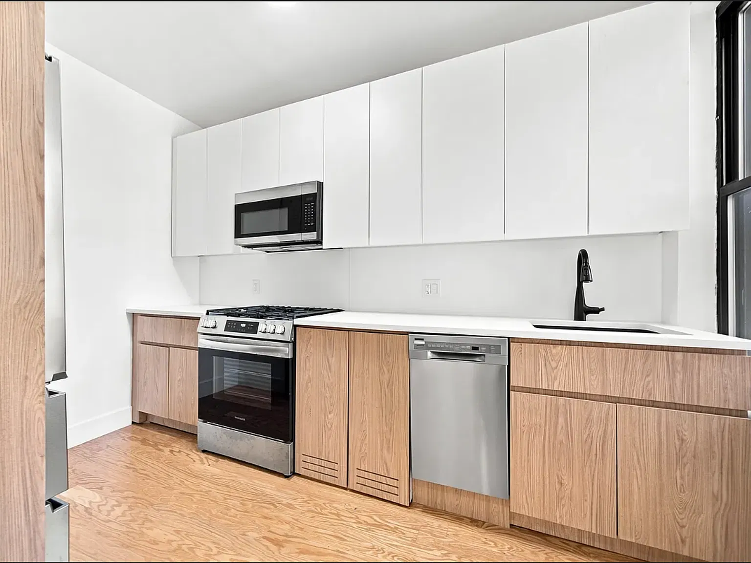801 Riverside Drive — Photo 2