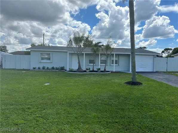 18194 Iris Rd, Fort Myers, FL 33967