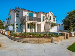 302 Cabrillo St, Costa Mesa, CA 92627
