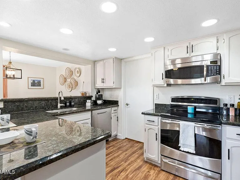 8742 E San Daniel Dr — Photo 12