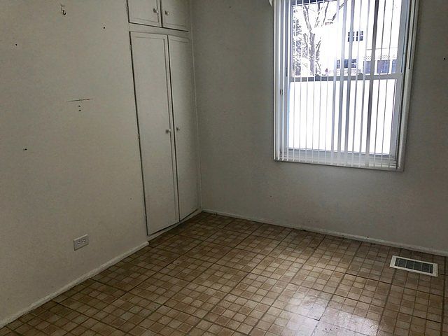 2nd image of 186 Miami St