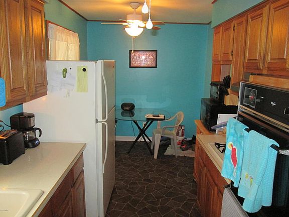 4th image of 141 Beaumont Dr