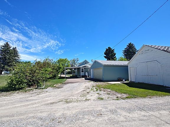 3rd image of 206 4th Ave SW