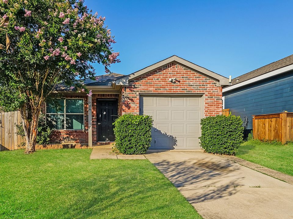 1st image of 724 River Hill Ln