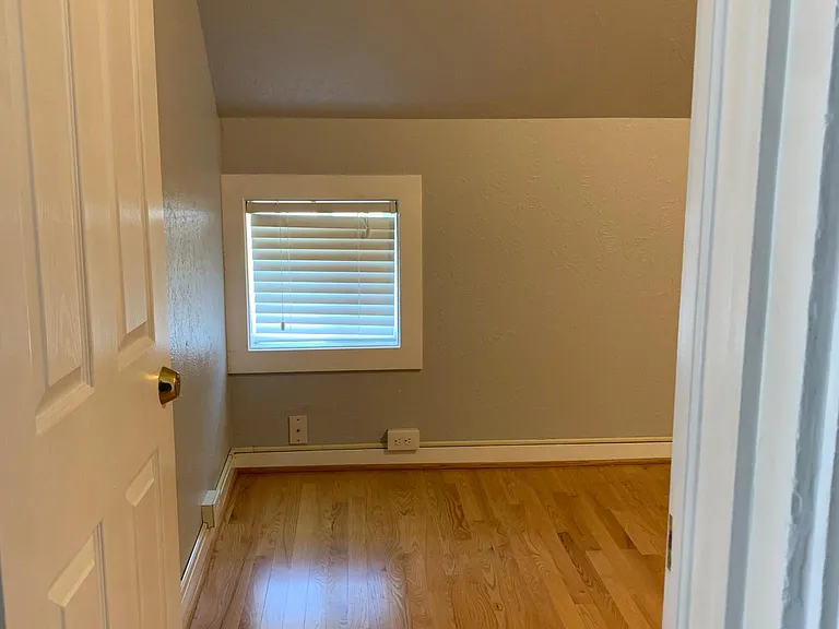 627 N Elati St — Photo 15