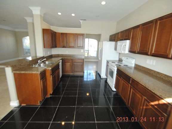 3rd image of 1259 W Portillo Dr