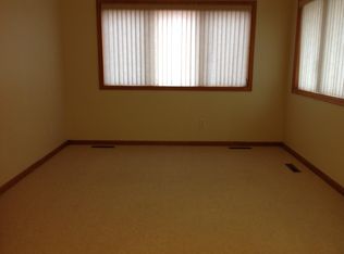 2306 Kennedy Dr, Faribault, MN 55021