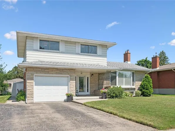 18 Strathcona Cres, Kitchener, ON N2B 2W6
