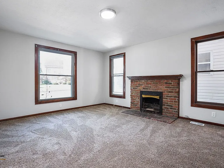 588 Mount Vernon Rd — Photo 33