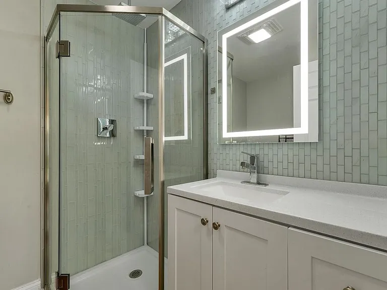 40 Mary Ann Ave — Photo 44