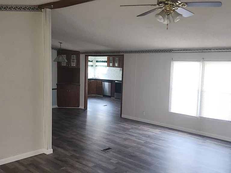 230 Akron St — Photo 6