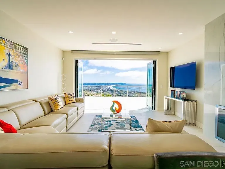 1001 La Jolla Rancho Rd — Photo 19