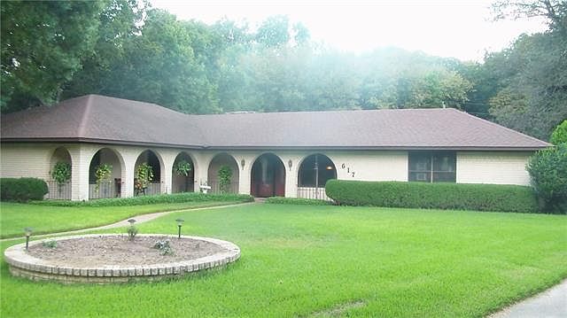 1st image of 617 W Royal Oaks Dr