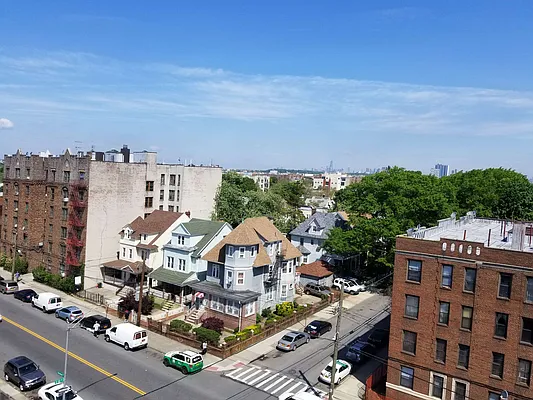 Rented by City Vista Inc | media 17