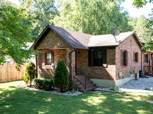 10008 Welch Dr, Louisville, KY 40272