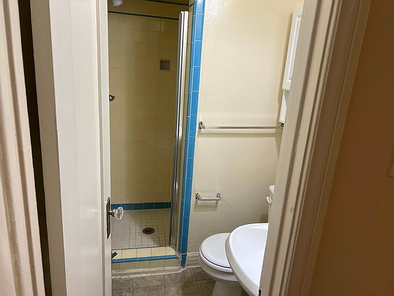 5th image of 607 S Gramercy Pl #111