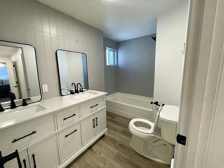 458 W 13th Ave #B — Photo 20