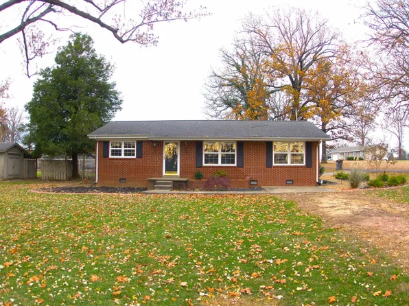 8592 State Route 121 N, Farmington, KY 42040