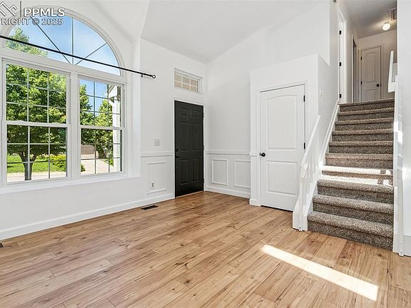 5th image of 6475 Stonehedge Dr