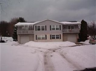 1383 W Comet Rd, Clinton, OH 44216
