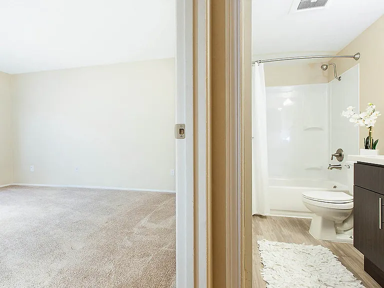 Foothill - Twin Creeks Condos — Photo 9