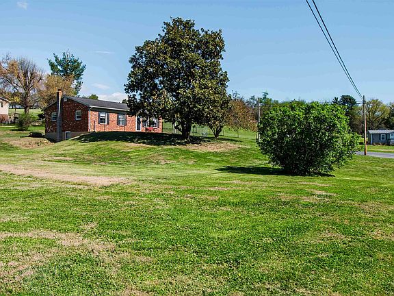 5th image of 1793 Lacey Spring Rd