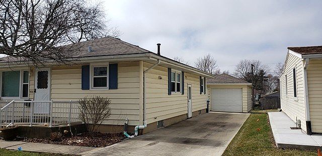 2nd image of 956 High St