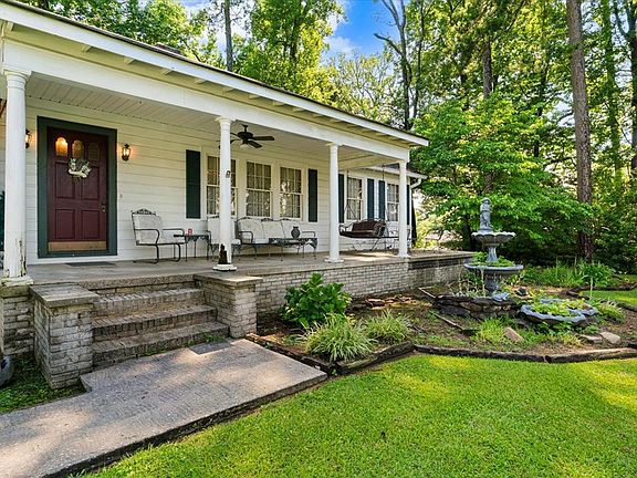5th image of 606 W Woodland Dr