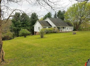180 Honeysuckle Ln, Mount Lookout, WV 26678