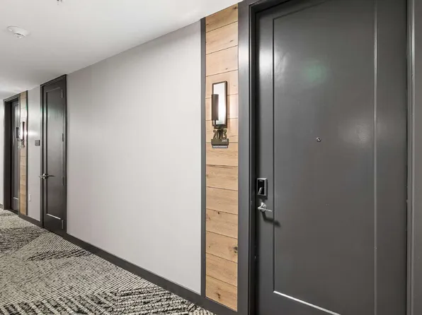 1212 Demonbreun St #2013, Nashville, TN 37203
