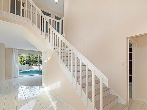 3rd image of 1616 Bardmoor Hill Cir