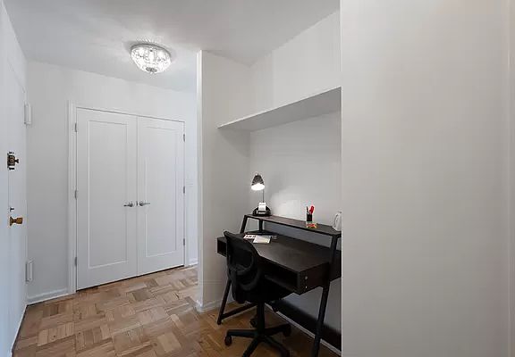 4th image of 75 E End Ave APT 11B