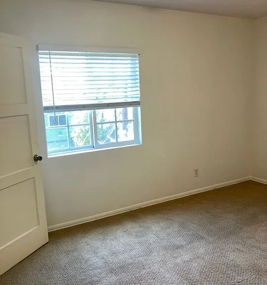 401 N Van Ness Ave #3 — Photo 12