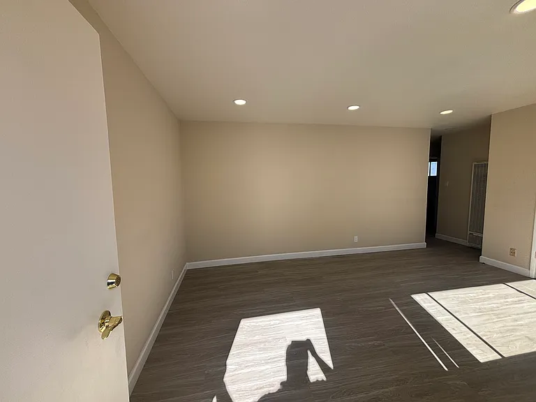2317 Flores St #5 — Photo 2