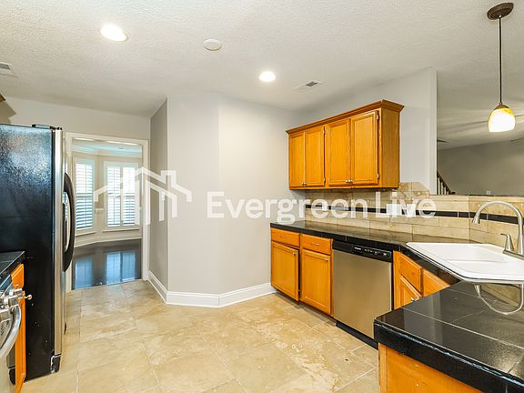 3rd image of 14801 Ashlight Dr