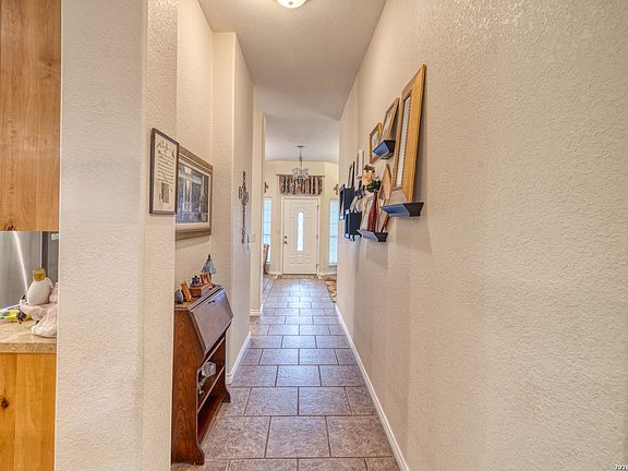5th image of 1 CYPRESS CIR
