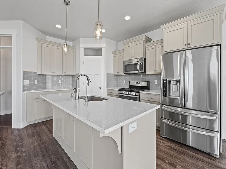4442 W Lone Shadow Ln — Photo 7